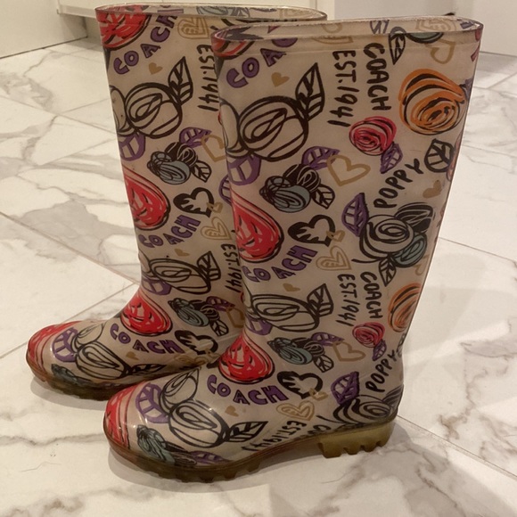 Coach Poppy Graffiti Rain boots Size 5. Used, but in good condition. No box - Picture 3 of 8